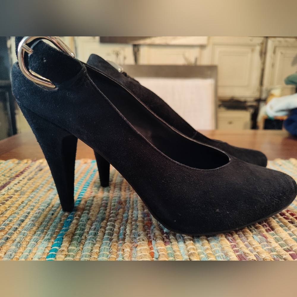 Steve Madden suede leather open back pumps